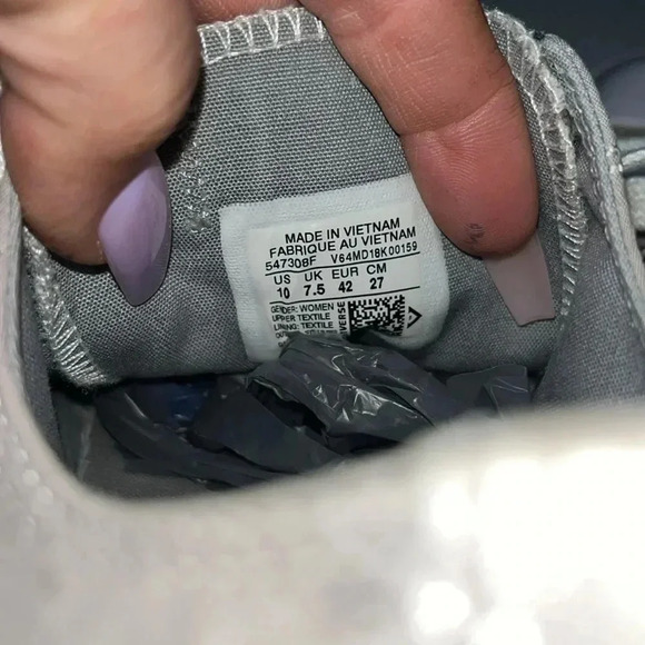 Conversr All Stars Pin Dot Chuck Taylors Light Gray - Picture 6 of 7